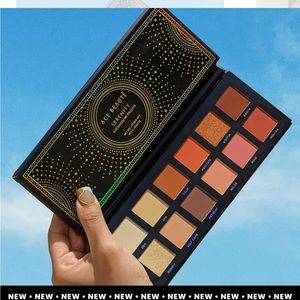 ACE BEAUTE Serenity Eyeshadow Pallet